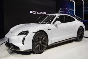 Porsche wird neues Sparpaket bis Juli finalisieren