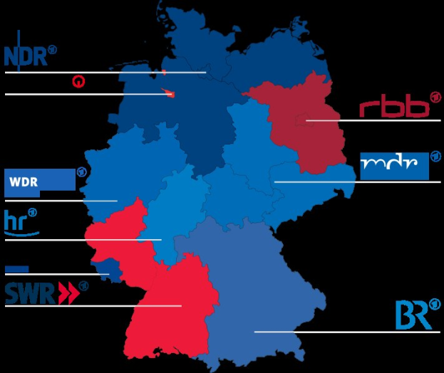 Eine Deutschlandkarte mit in rot und blau hervorgehobenen Bundesländern, die die Ergebnisse der Wahl 2016 mit den Namen der Kandidaten und den Details des Wahltermins zeigt.