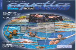 Titelbild der Januarausgabe 2003 der Aquatics FINA World Zeitschrift, das Schwimmer bei einer synchronisierten Übung in tiefblauem Wasser unter einem hellblauen Himmel mit weißen Wolken zeigt; der Zeitschriftenname steht in fetter weißer Schrift oben.