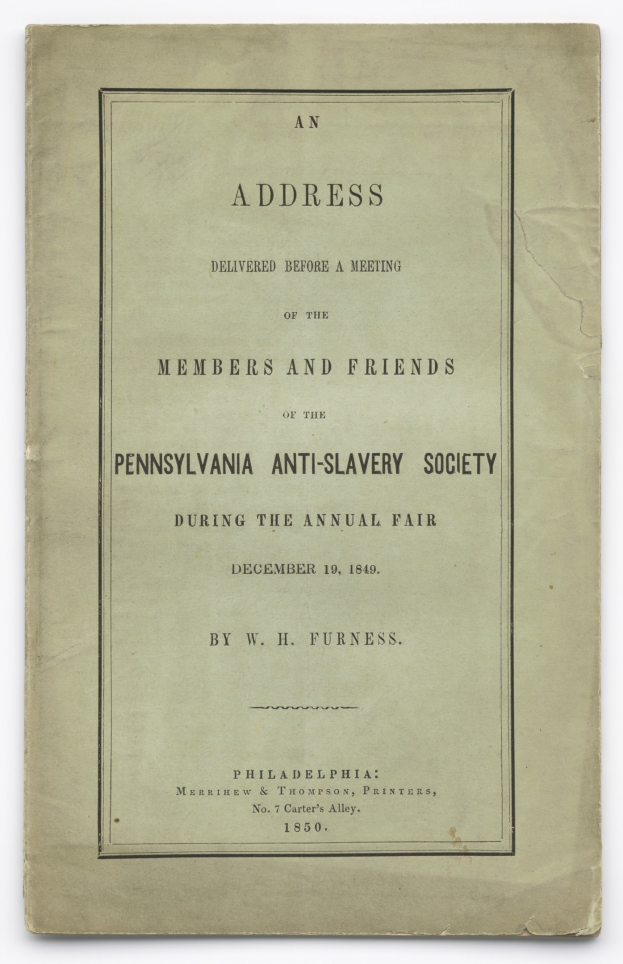 Ein Buch mit dem Titel 'Eine Ansprache vor einer Versammlung der Mitglieder und Freunde der Pennsylvania Anti-Sklaverei-Gesellschaft während der jährlichen Messe' ist aufgeschlagen.